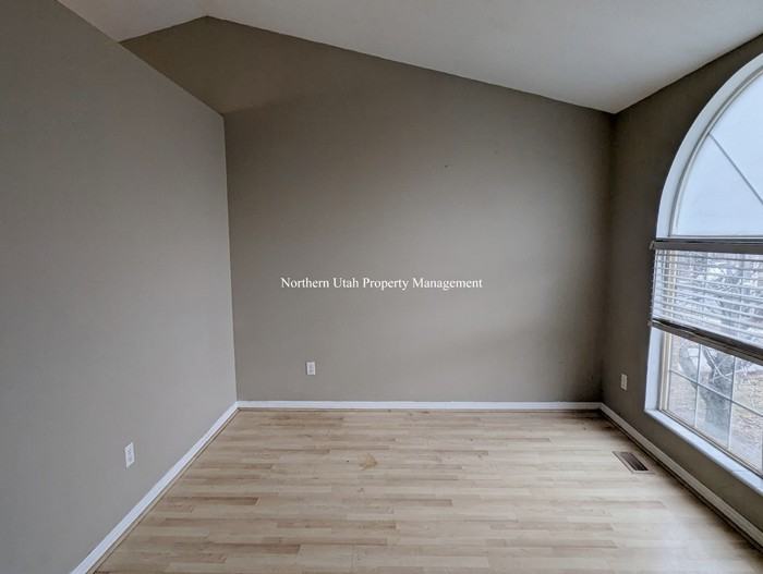 351 Madison Ave - Photo 2 of 19