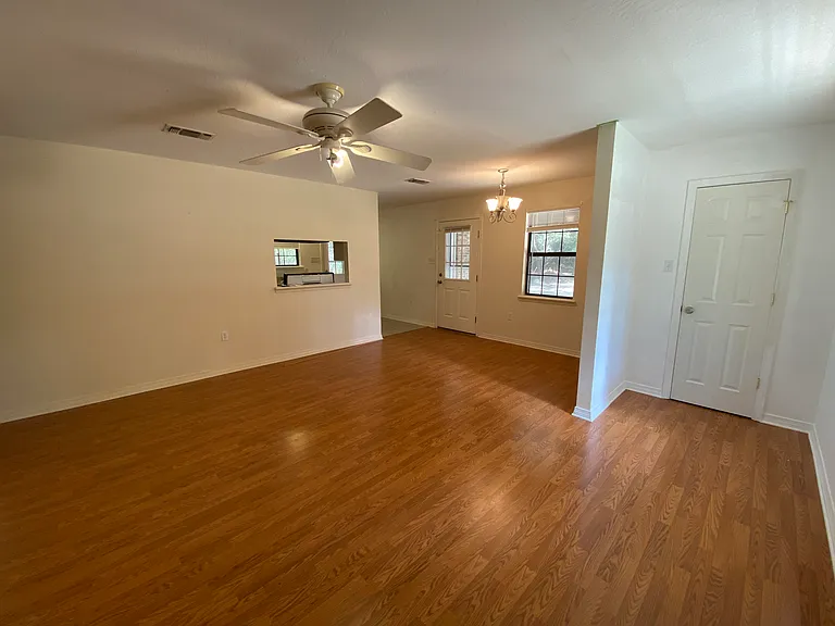 54 Village Trl - Photo 3 of 15