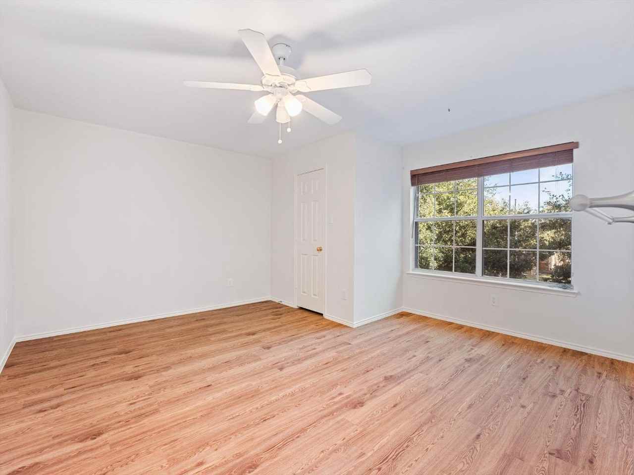 1110 Brandy Ct - Photo 3 of 20
