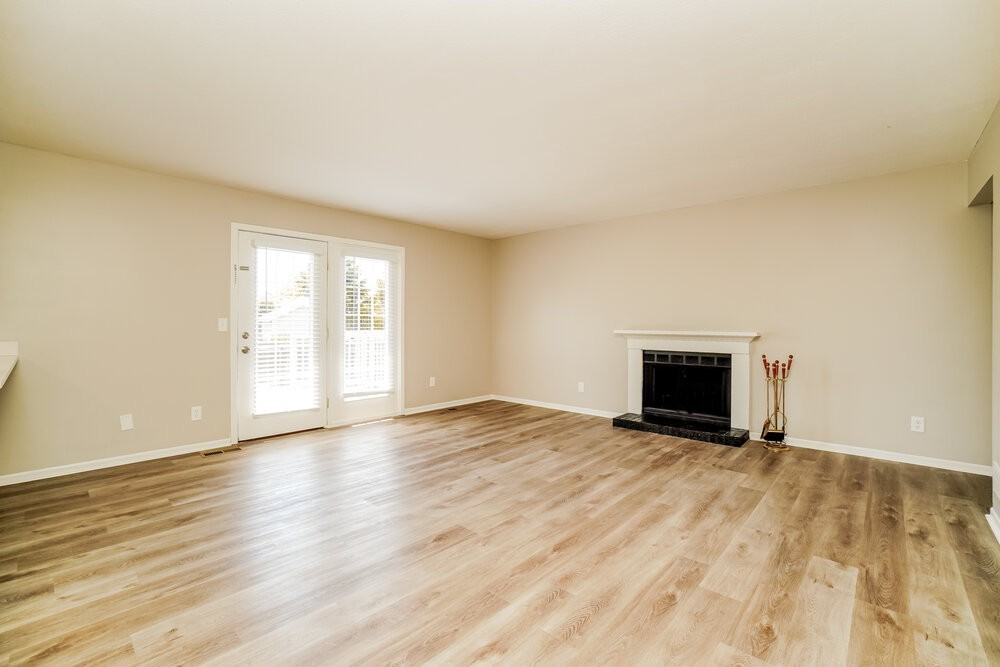 6475 Berry Pond Way - Photo 7 of 18