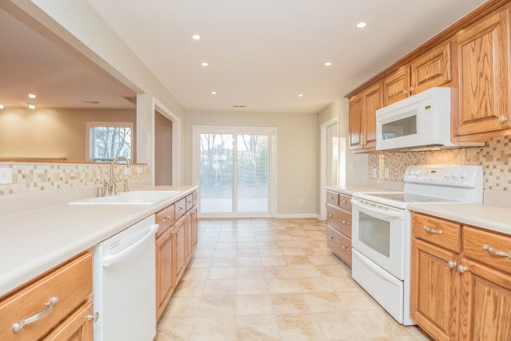 1256 Baker Creek Dr - Photo 7 of 18