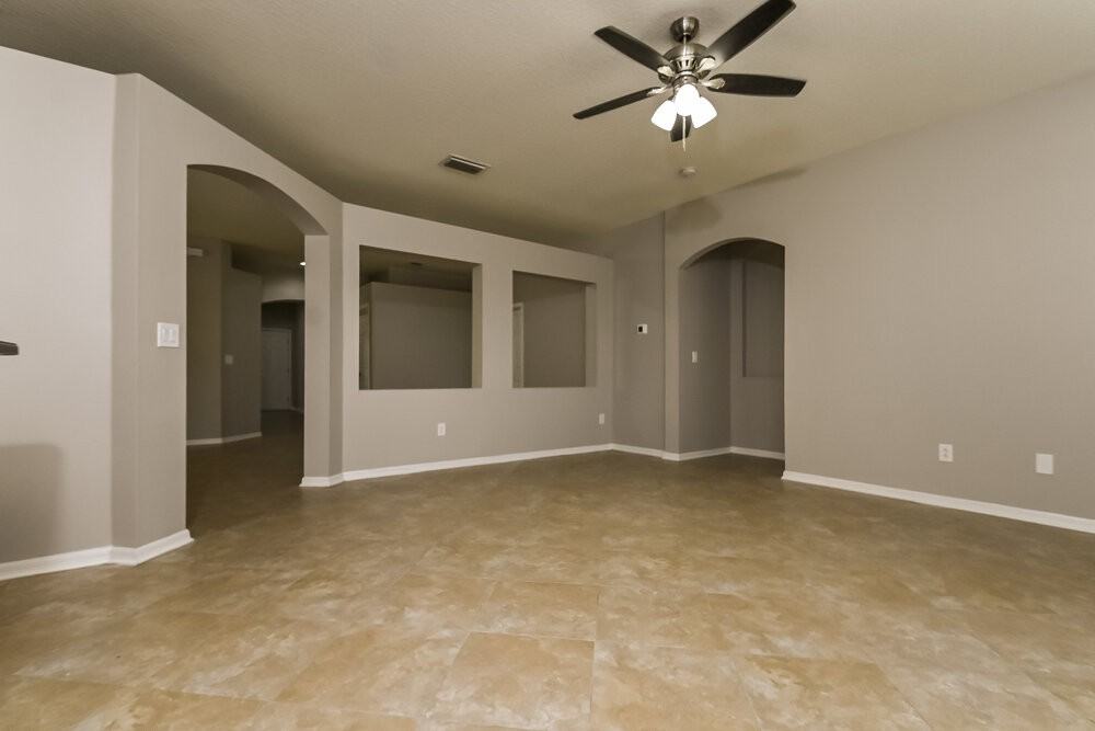 1528 Emerald Hill Way - Photo 4 of 16