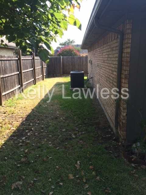 4015 St Christopher Ln - Photo 2 of 9