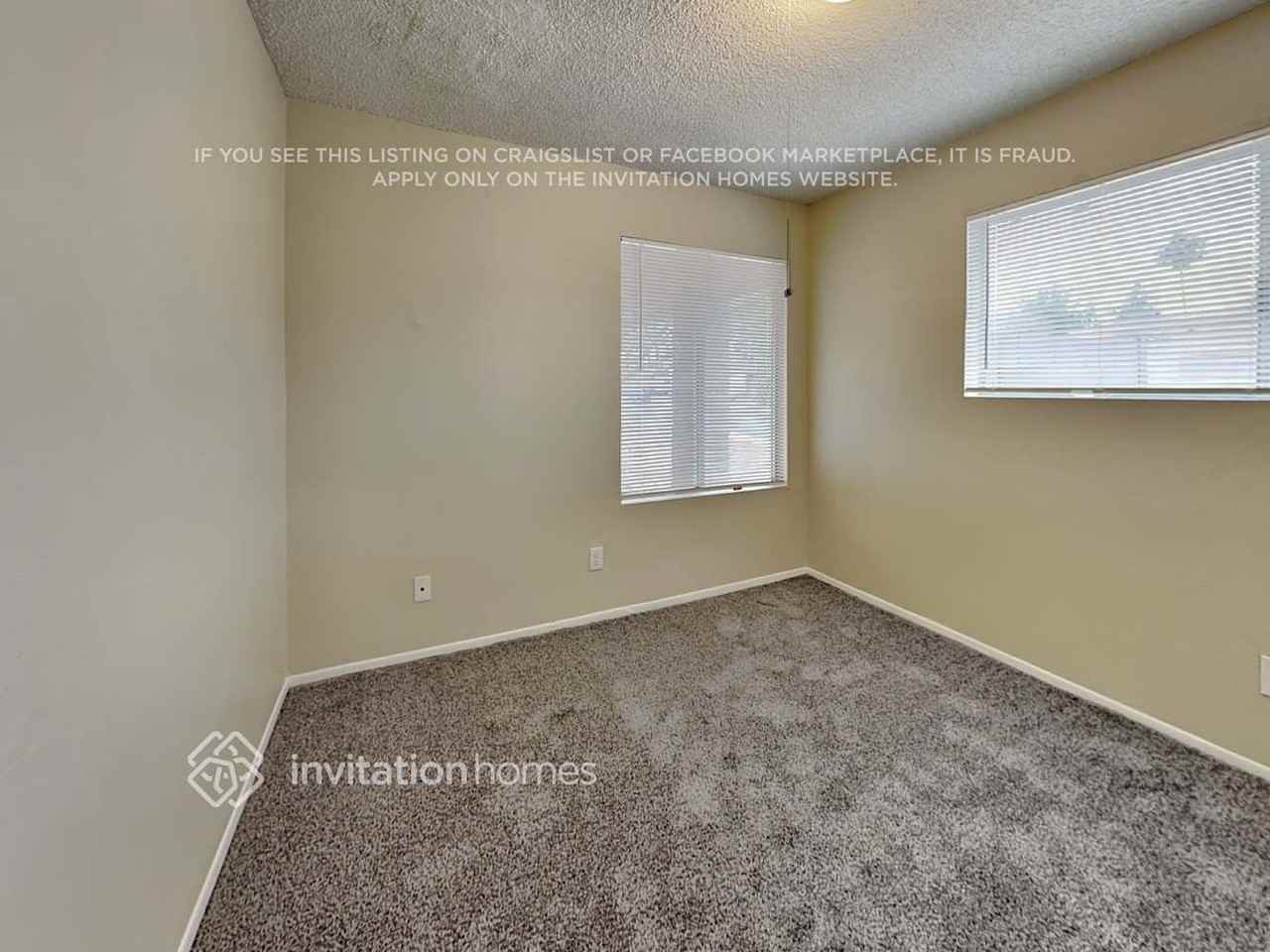 2386 W Betty Elyse Ln - Photo 4 of 8