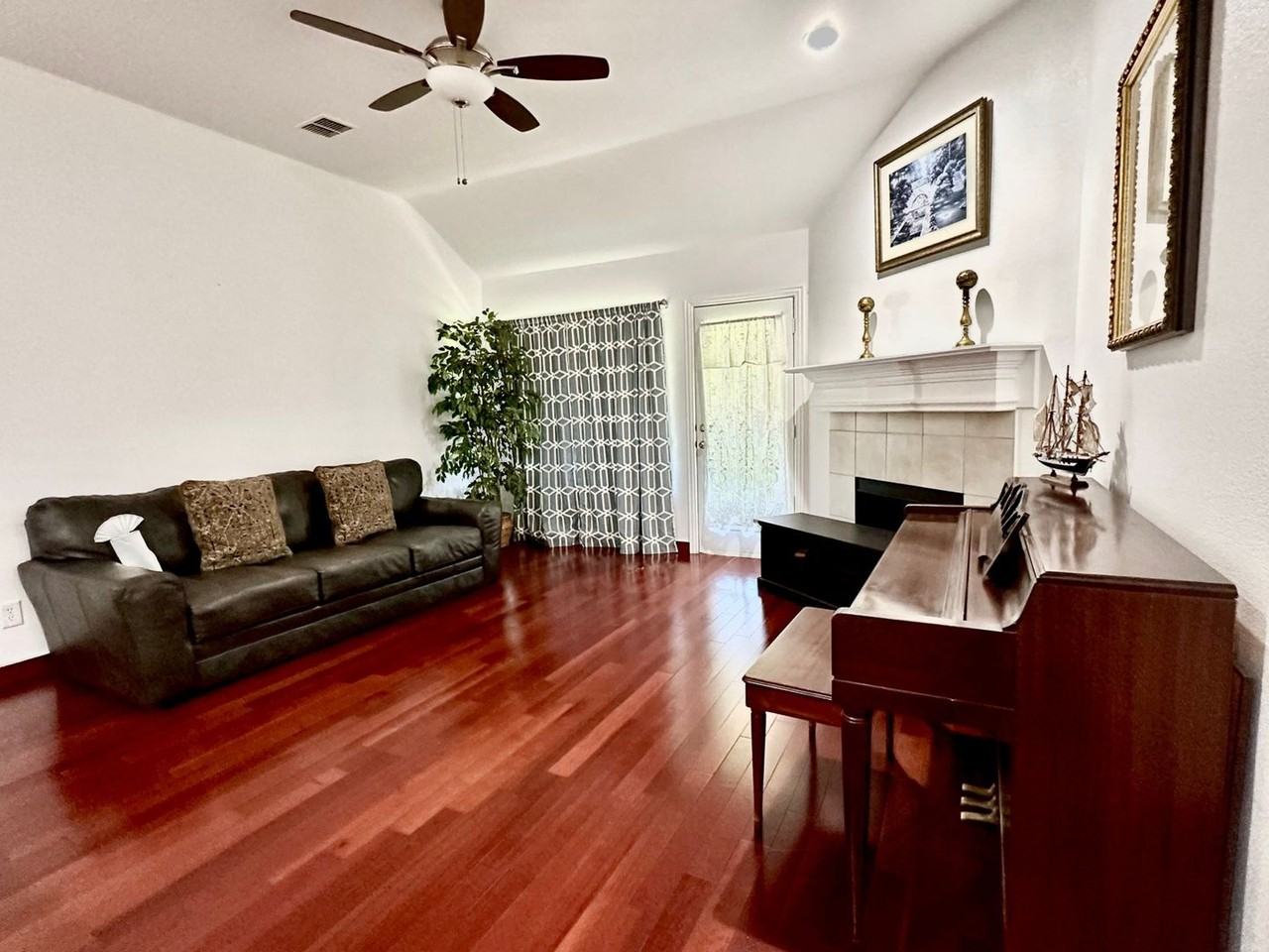 5632 Rickshaw Ln - Photo 3 of 20