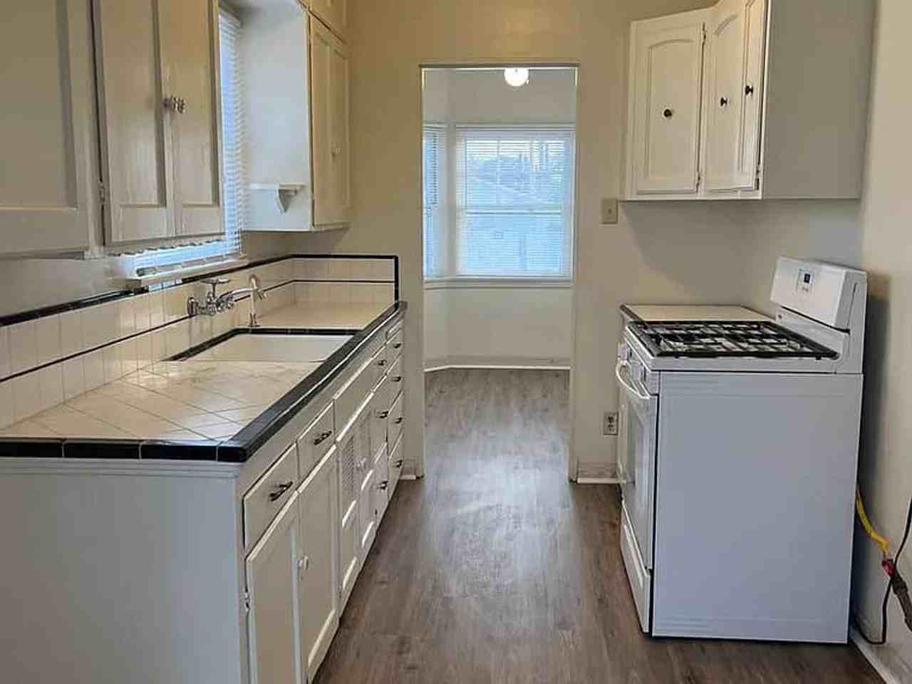 342 Linda Vista Dr - Photo 2 of 8