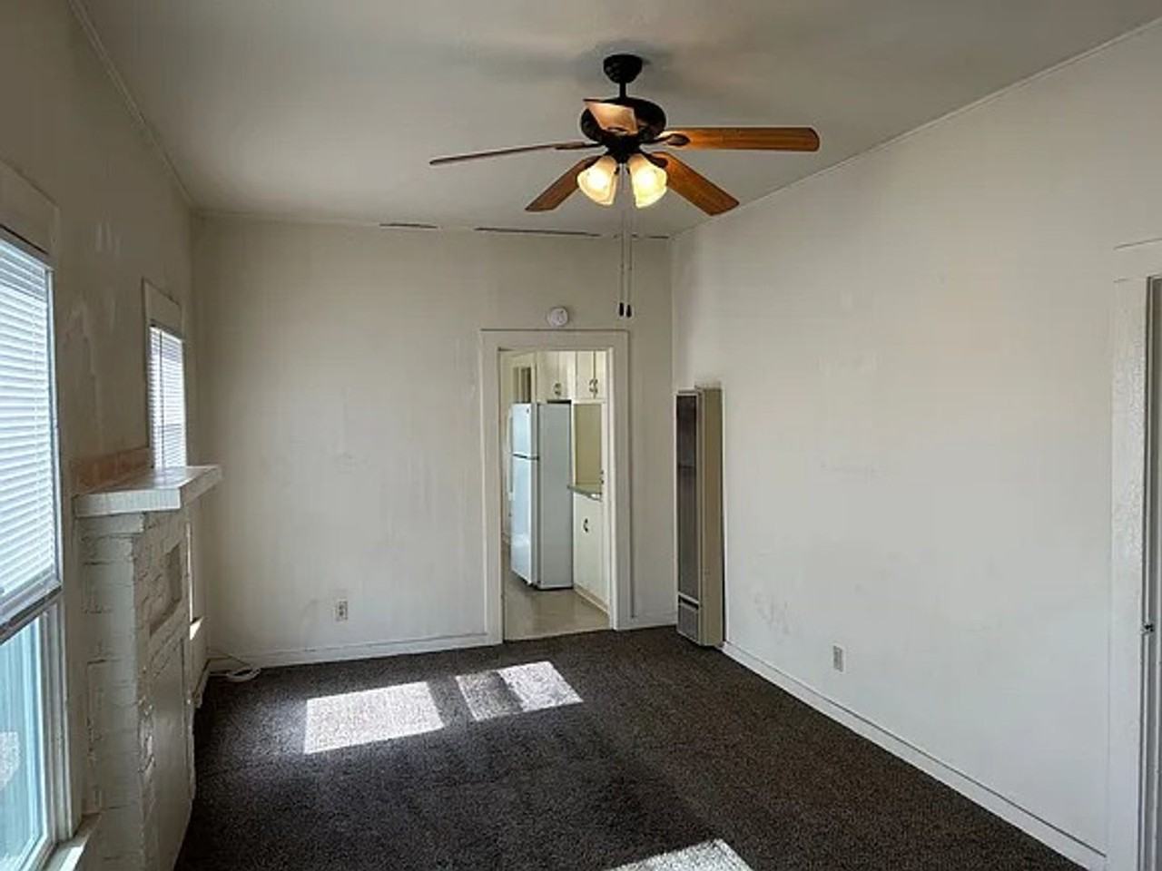 2715 L St - Photo 2 of 6