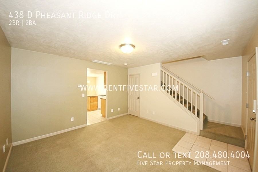 438 Pheasant Ridge Dr Apt D - Photo 4 of 15