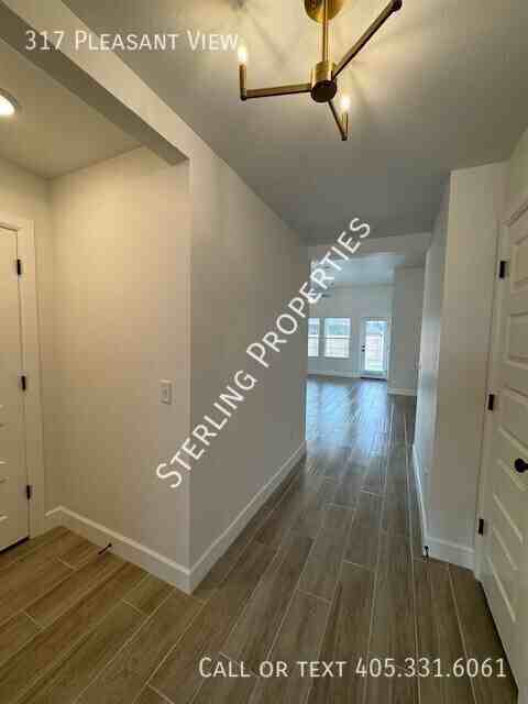 317 Pleasant Vw - Photo 3 of 36