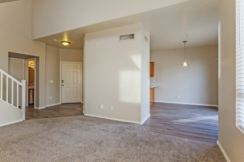 11374 W Pima St - Photo 5 of 17