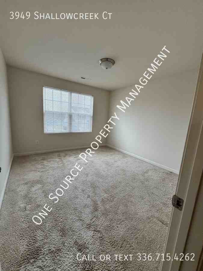 3949 Shallowcreek Ct - Photo 6 of 9