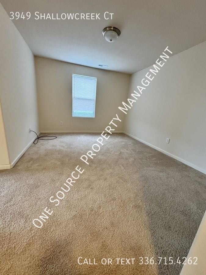 3949 Shallowcreek Ct - Photo 7 of 9