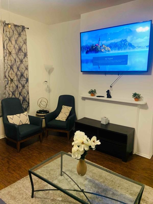 1721 Guilford Ave #1 - Photo 2 of 12