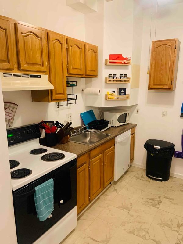 1721 Guilford Ave #1 - Photo 5 of 12