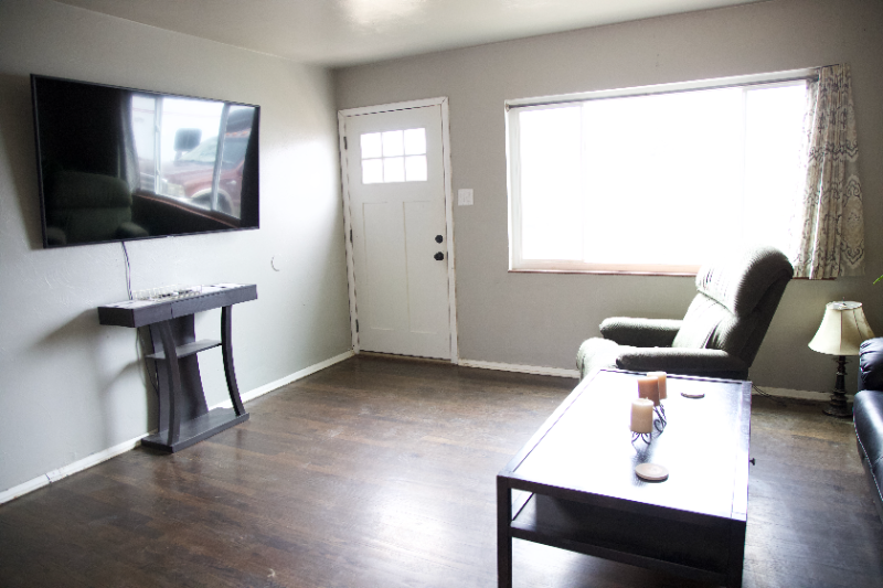 3150 S Utica St - Photo 3 of 15