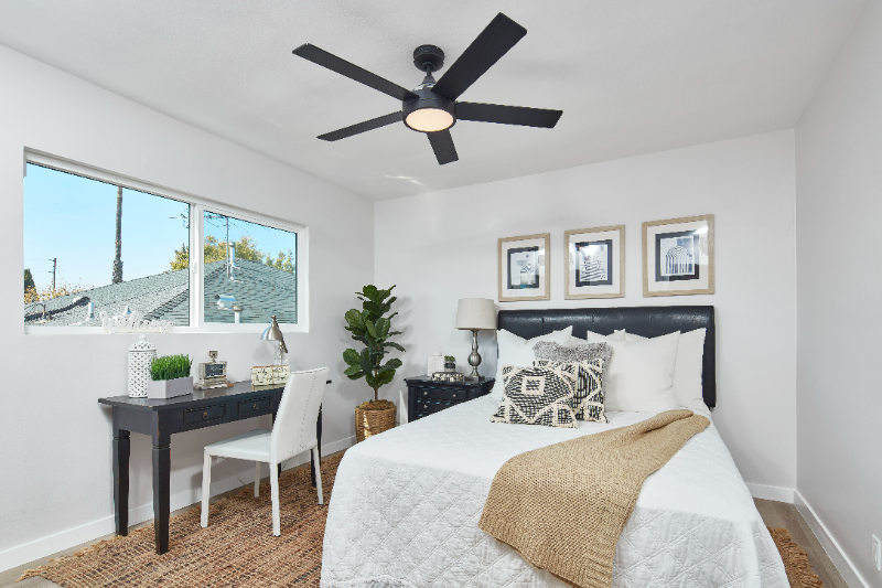 1838 20th St #D - Photo 7 of 12