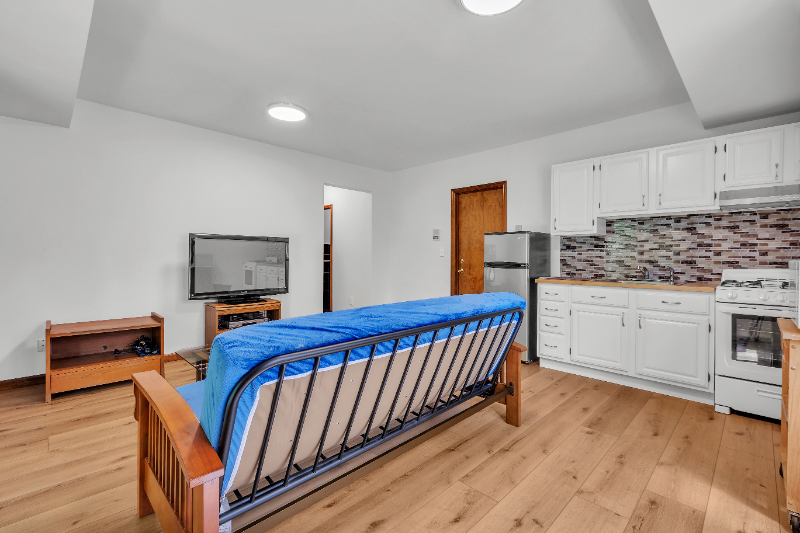 9 Bronxville Ln - Photo 3 of 8