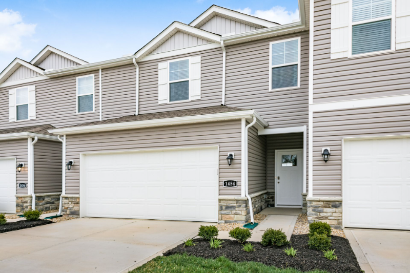 1454 Doubleday Dr - Photo 2 of 41