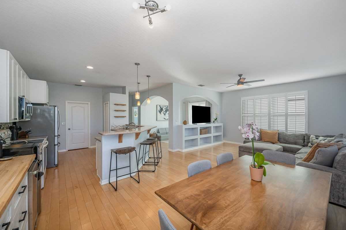 414 Barnacle Ln - Photo 3 of 17