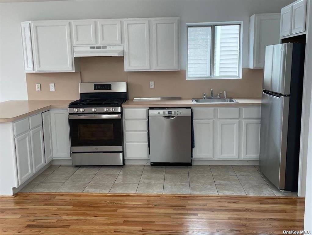 715 East Walnut Street - Photo 5 of 11