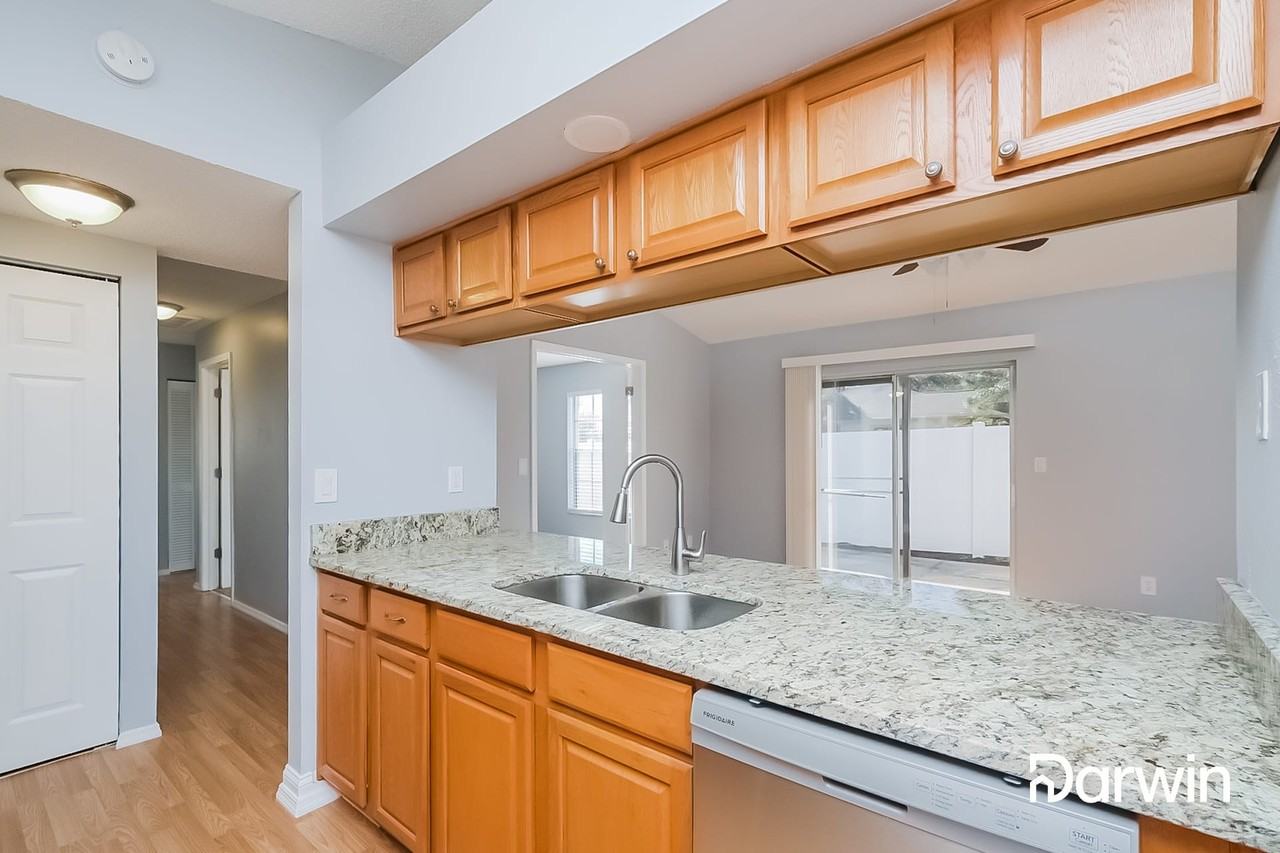 3681 Wynford Dr - Photo 3 of 14