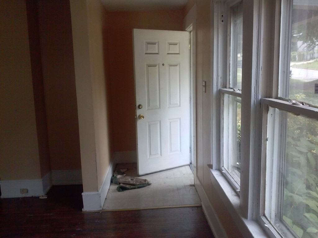 1579 Martin Ave - Photo 4 of 18