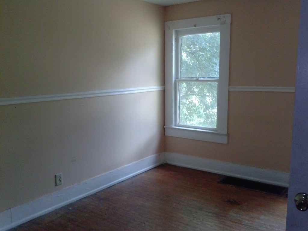 1579 Martin Ave - Photo 6 of 18