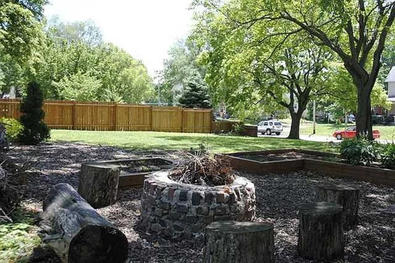 2207 Carpenter Ave - Photo 2 of 10