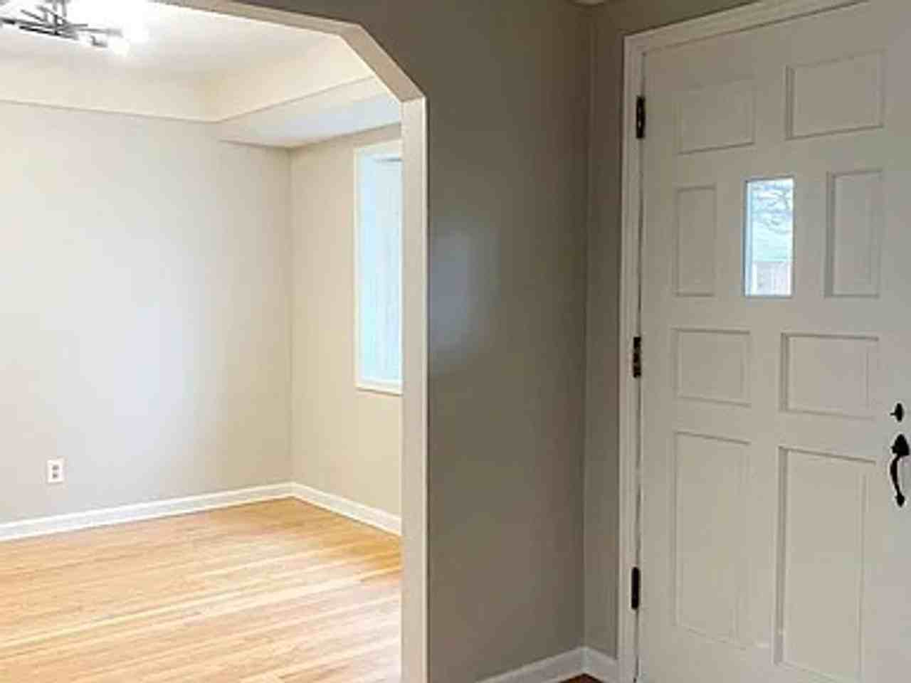 14593 Jonas Ave - Photo 3 of 16