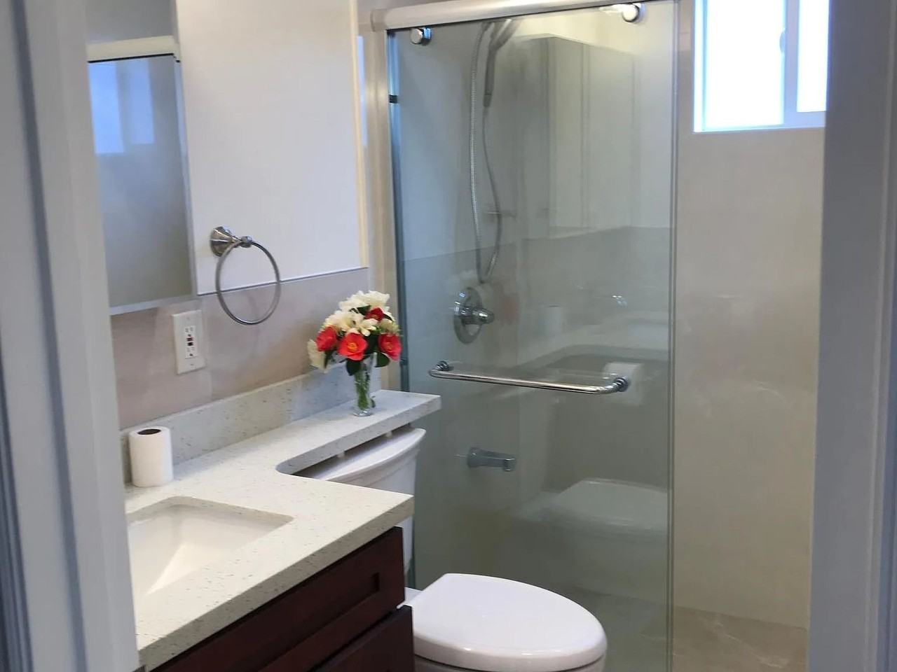 7614 Holly St - Photo 2 of 10