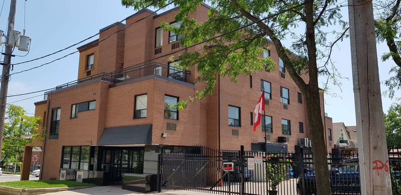 646 Oakwood Avenue #201