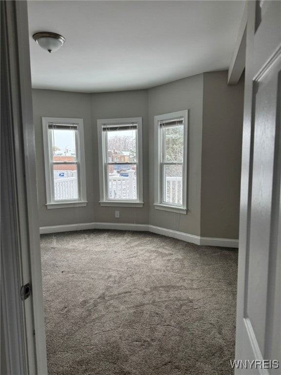 35 Barry Pl - Photo 2 of 23