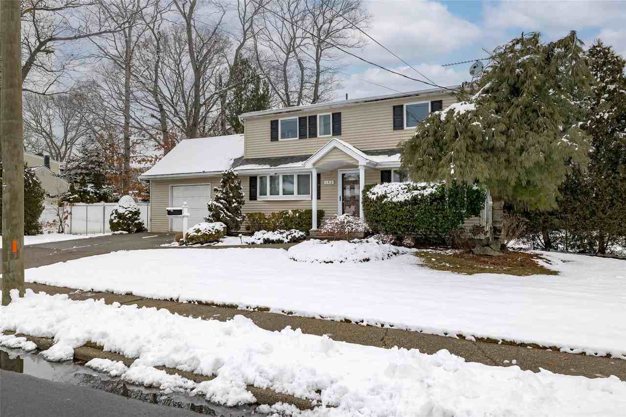 143 Walnut St - Photo 2 of 27