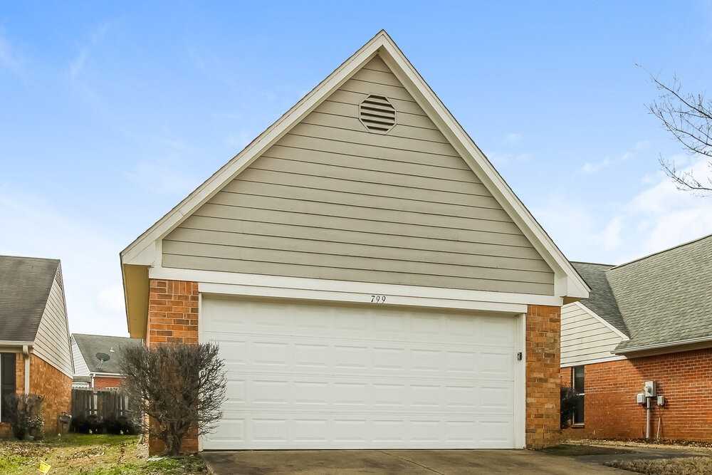 799 Grant Dr - Photo 4 of 16