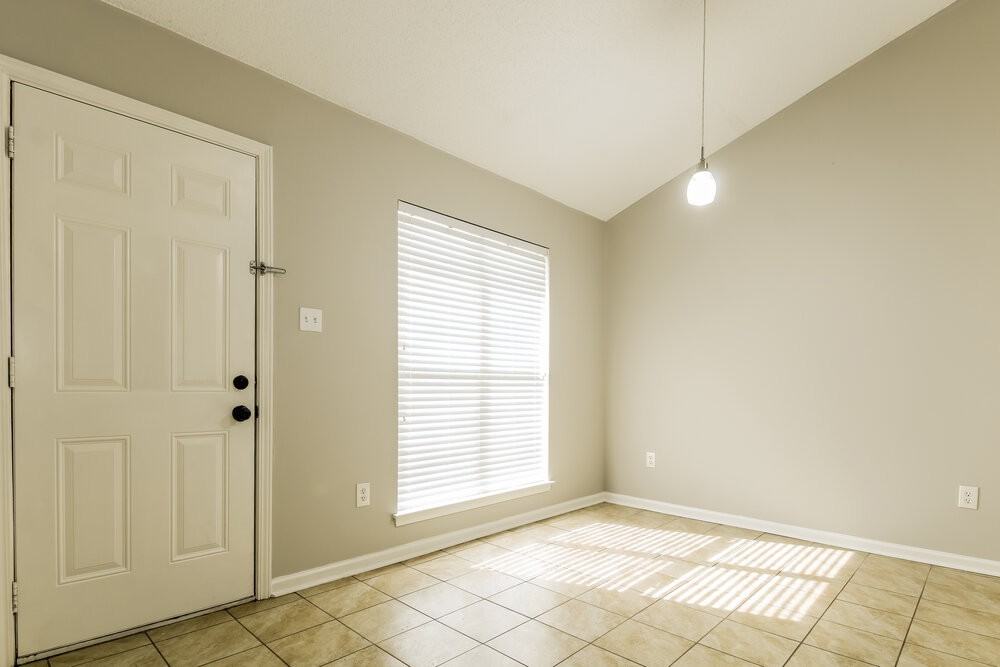 799 Grant Dr - Photo 7 of 16