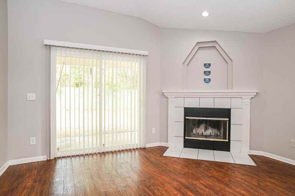 8237 Abbeyfield Dr - Photo 3 of 15