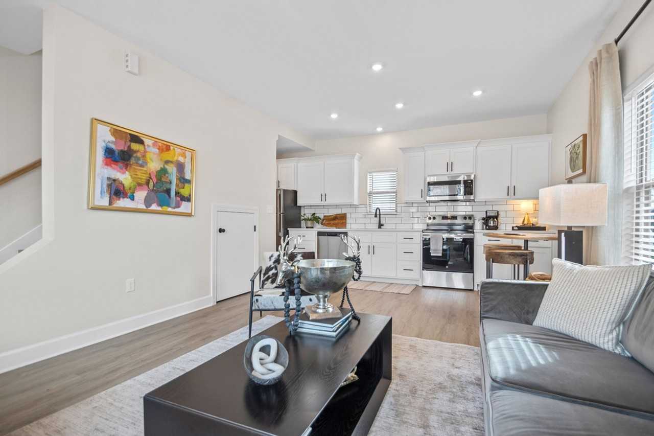 Live on Parker Townhome - Photo 5 of 35