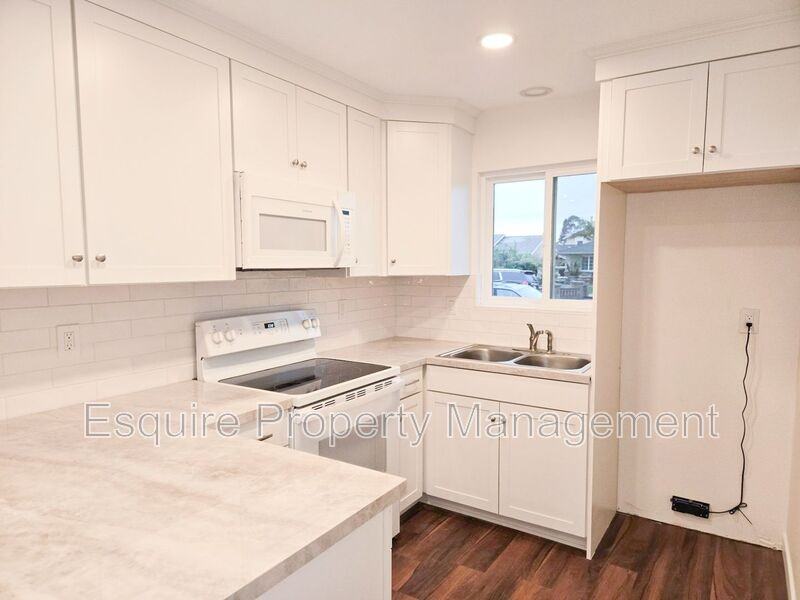 1756 N 6th Pl #A - Photo 4 of 11