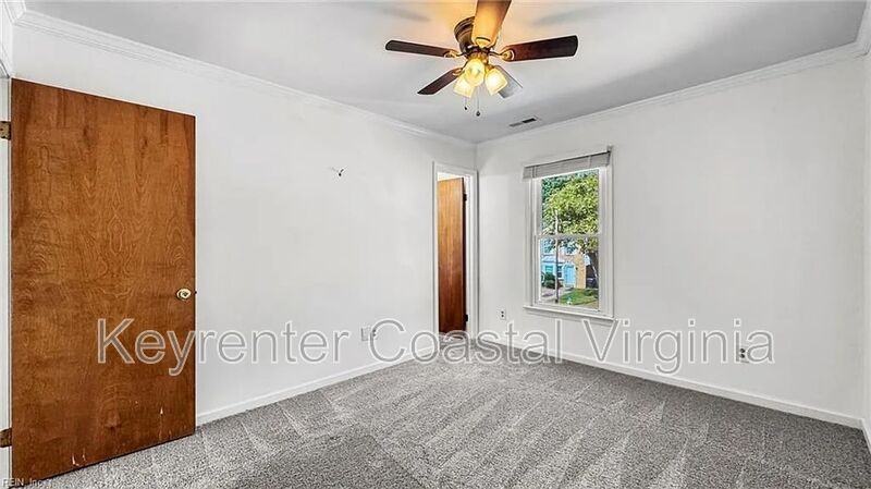 4640 Merrimac Ln - Photo 4 of 8