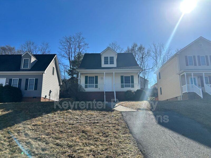 528 D St - Photo 2 of 33