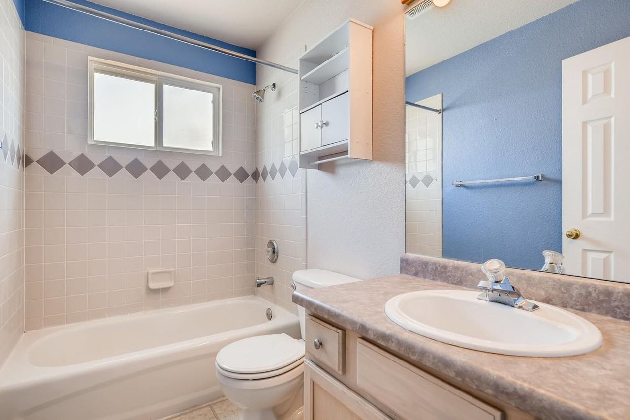 7459 Allens Park Dr - Photo 3 of 11