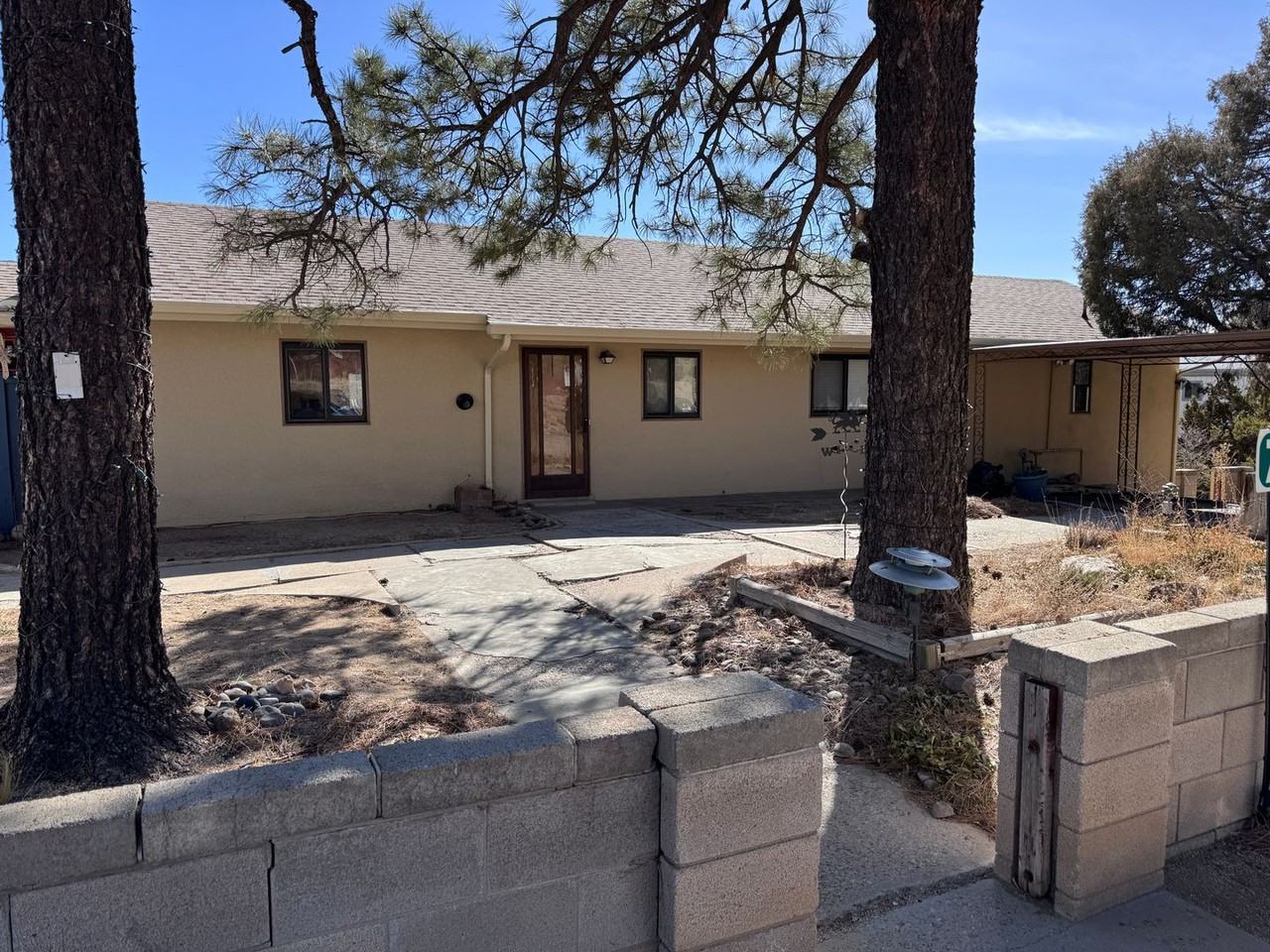 7 Penasco Rd Ne - Photo 2 of 19