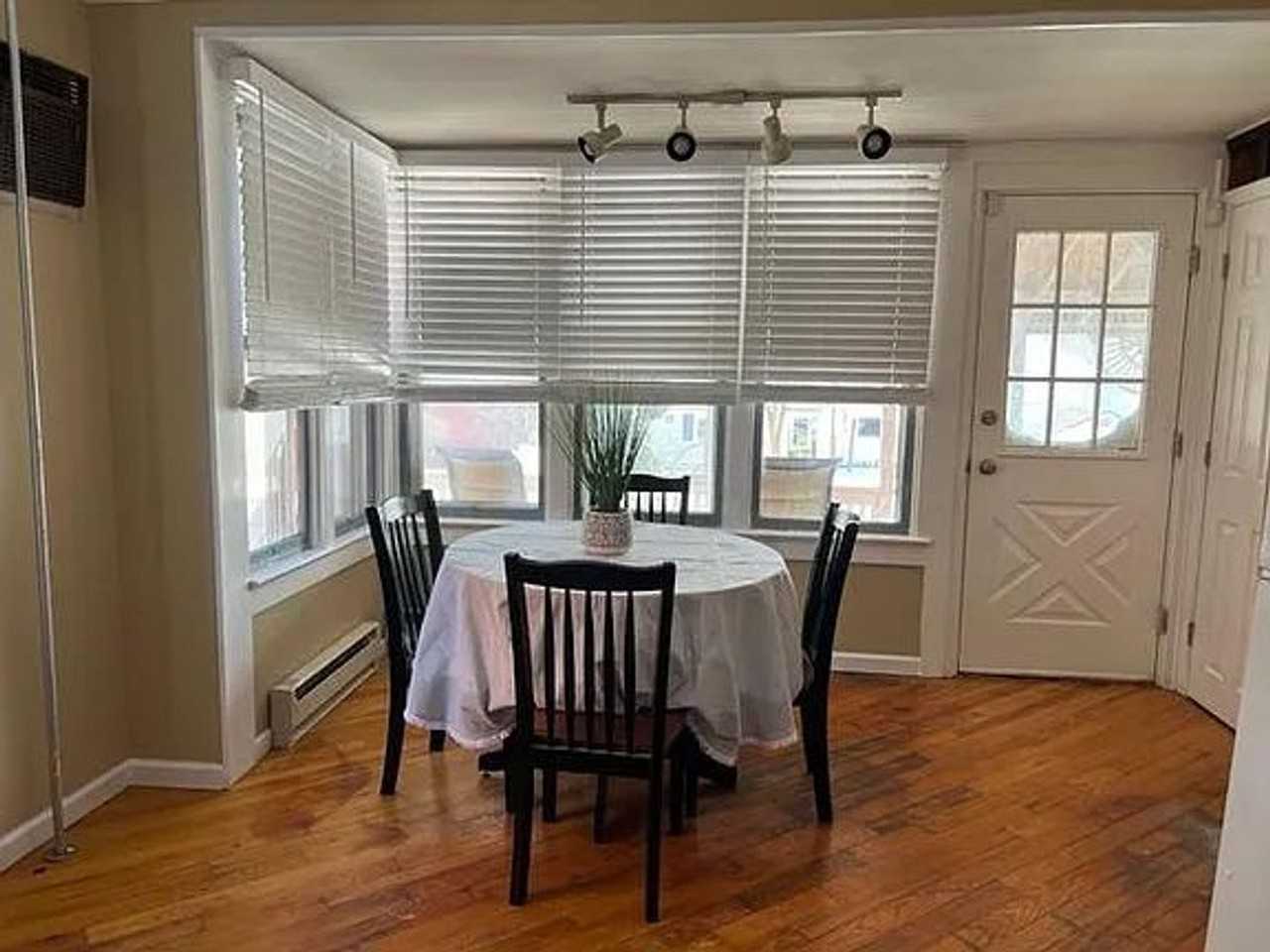 7822 Main St - Photo 2 of 15