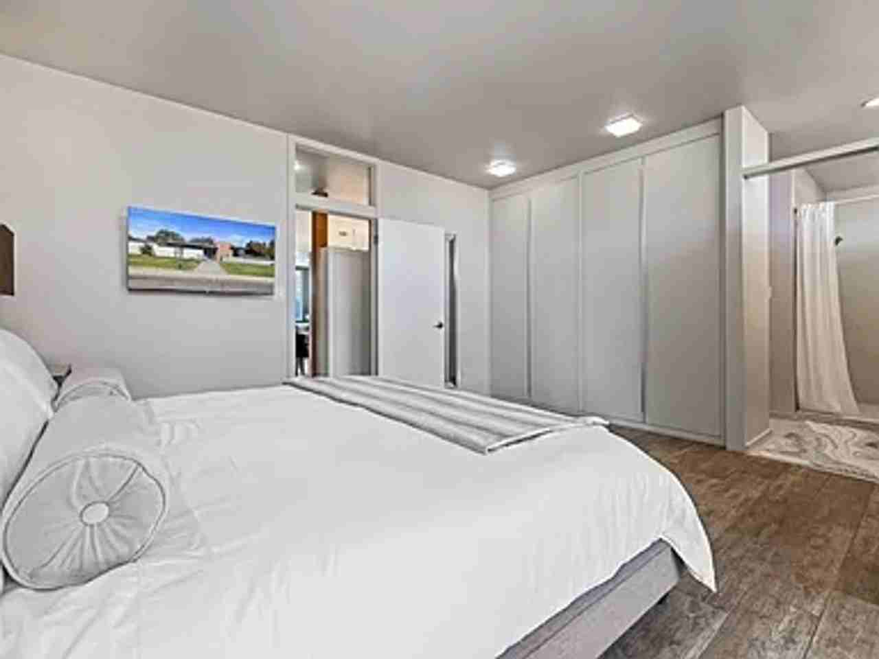 1975 Linda Vista St - Photo 2 of 46