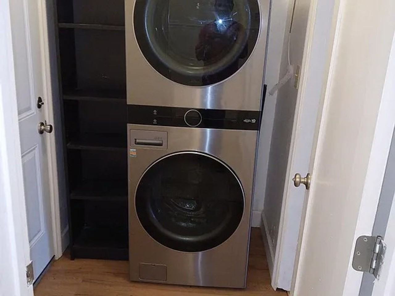 1129 S Evans St - Photo 2 of 7