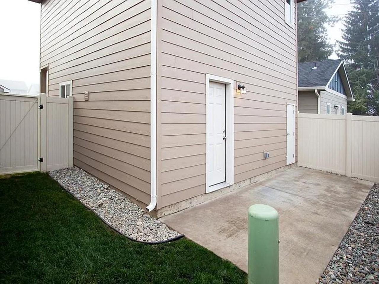 608 W Cherry Ln - Photo 2 of 15