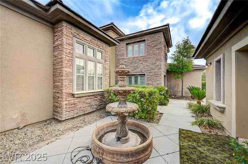 6 Holly Tree Ct - Photo 3 of 24