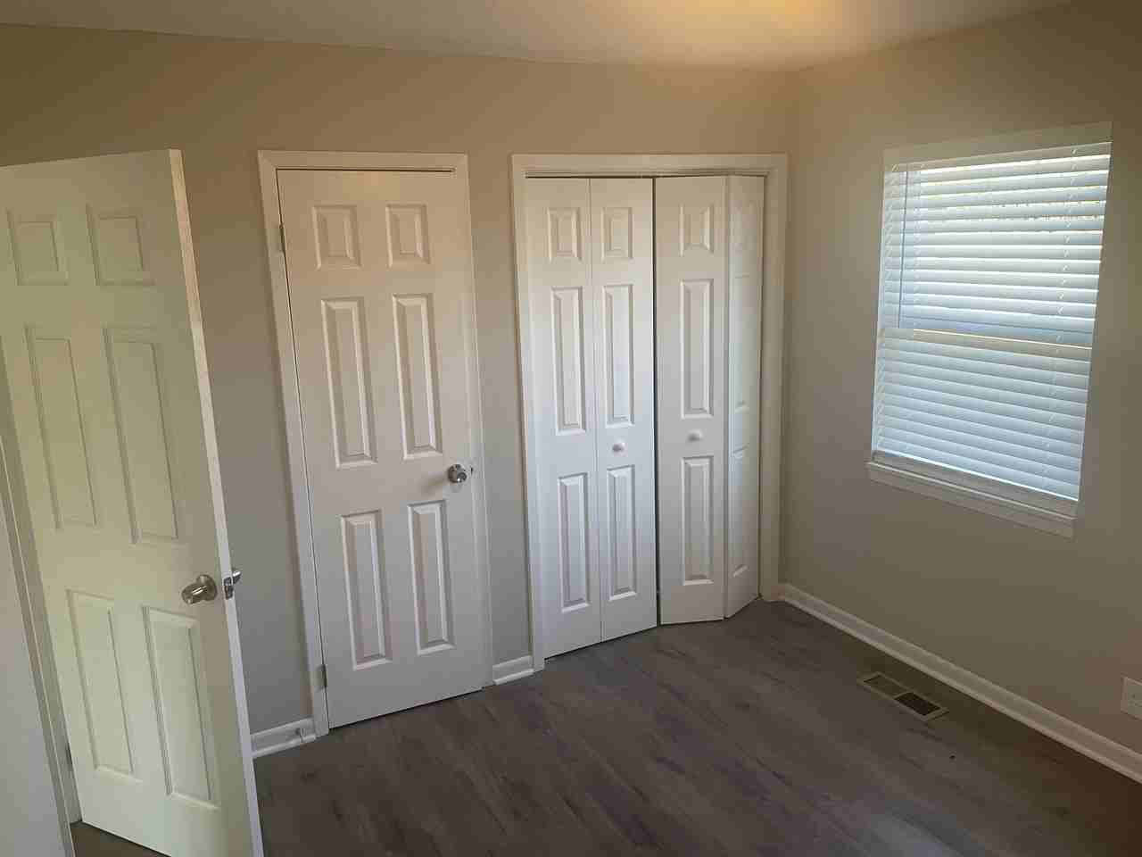 1909 Meadowview Ln #NA - Photo 7 of 15