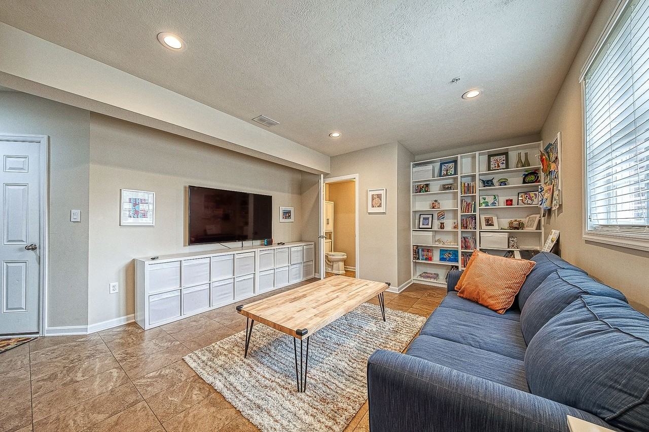 129 3rd St - Photo 3 of 17