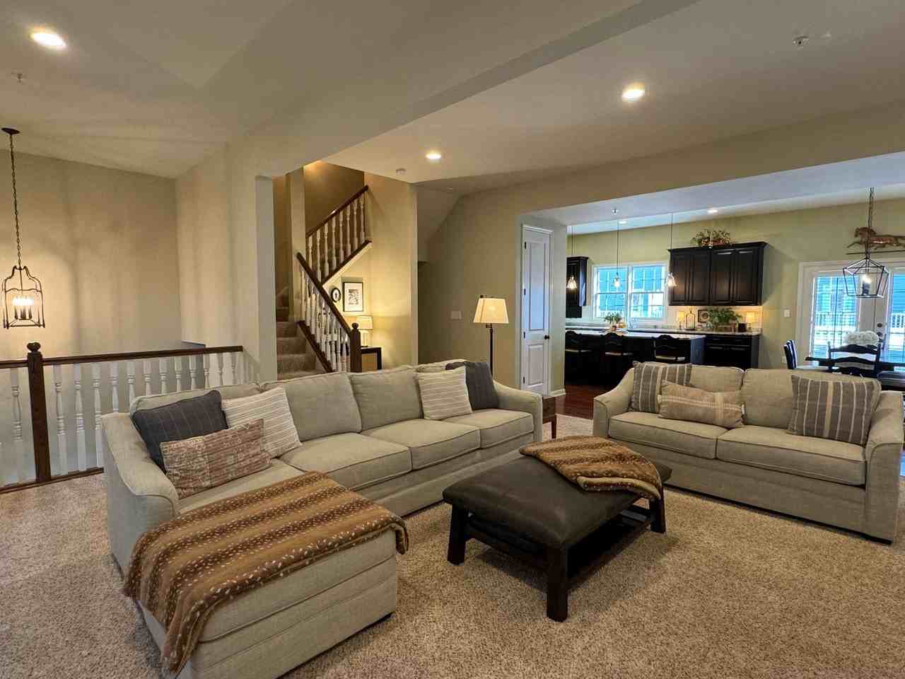 208 College Ave - Photo 3 of 26